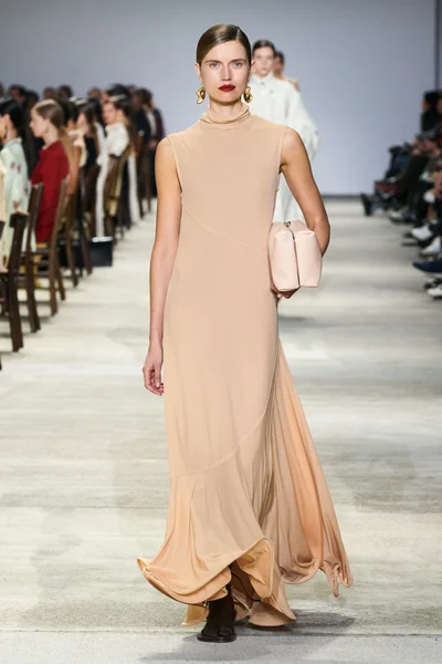 Look 46